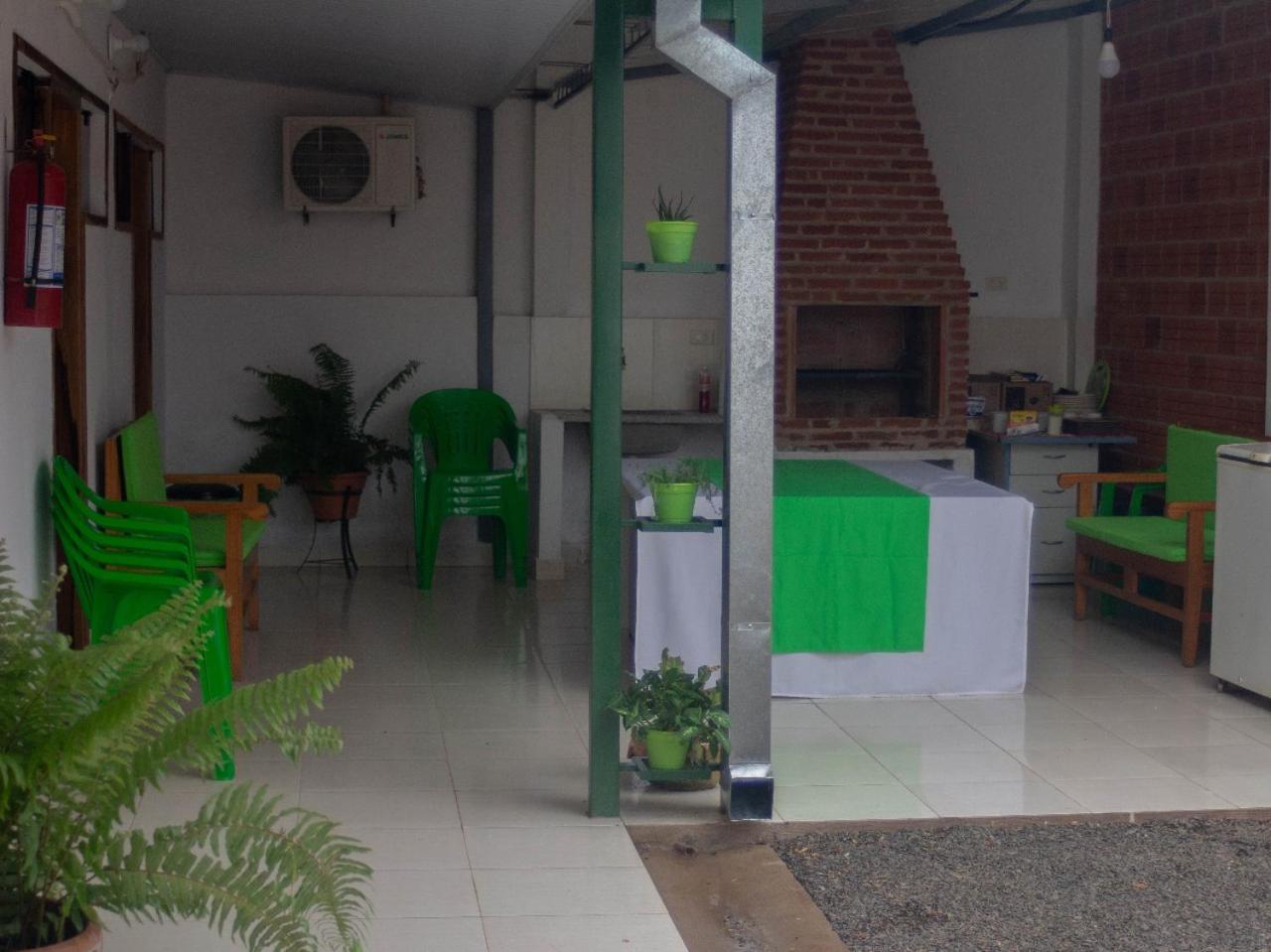 Helecho'S Hostal Hostel Encarnación Kültér fotó
